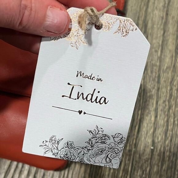 NWT Womens Genuine Leather Crossbody Bag Twist Closure Striped Interior Orange - Picture 6 of 11